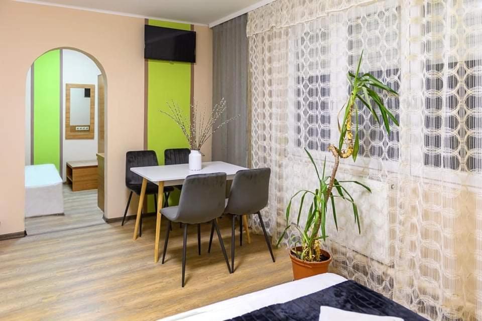 Wandorf 125 Apartman โชพรอน ภายนอก รูปภาพ